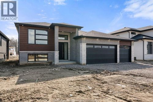 8343 Annie Ave, Mcgregor, ON, N0R1J0 | Card Image