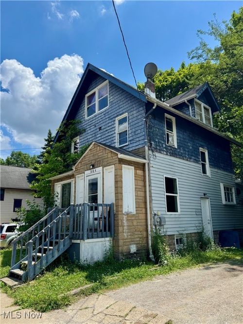864 Delia Ave, Akron, OH, 44320-2217 | Card Image