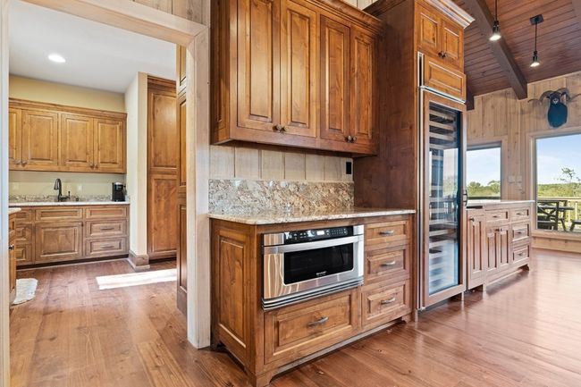 556 Cliff View Loop, Home with 6 bedrooms, 7 bathrooms and null parking in Harper TX | Image 20