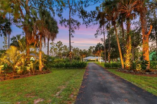 3360 2nd Ave, Naples, FL, 34117-3720 | Card Image