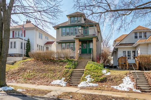 3265 S Illinois Ave, Milwaukee, WI, 53207-3032 | Card Image