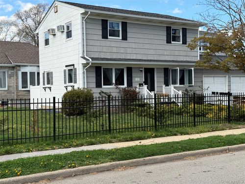 1003 Washington St, Baldwin, NY, 11510-4824 | Card Image