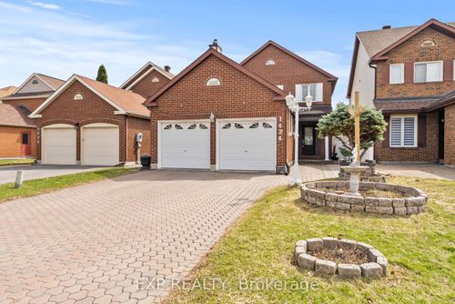 1424 Progress Pl, Gloucester, ON, K1B5M3 | Card Image