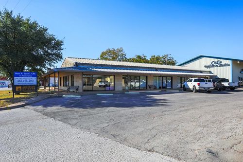 1603 E Main St, Fredericksburg, TX, 78624-5449 | Card Image