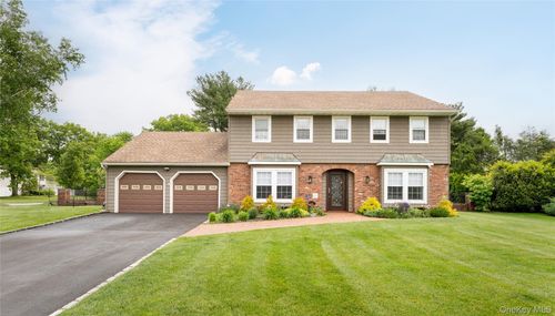 12 Annandale Rd, Stony Brook, NY, 11790-2409 | Card Image