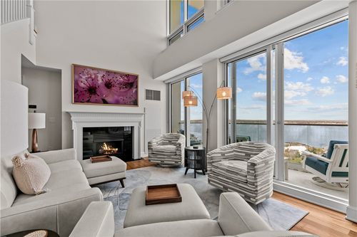 1503-1 Tower Dr, Portsmouth, RI, 02871-1639 | Card Image