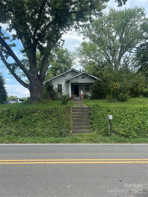 566 Ridge Rd, Marion, NC, 28752-4271 | Card Image