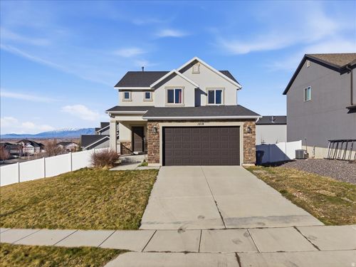 1218 N Moonlight Dr, Elk Ridge, UT, 84651-5785 | Card Image