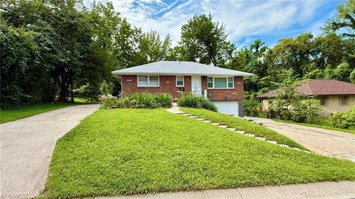 4215 Roswell Ave, Kansas City, KS, 66104-2455 | Card Image