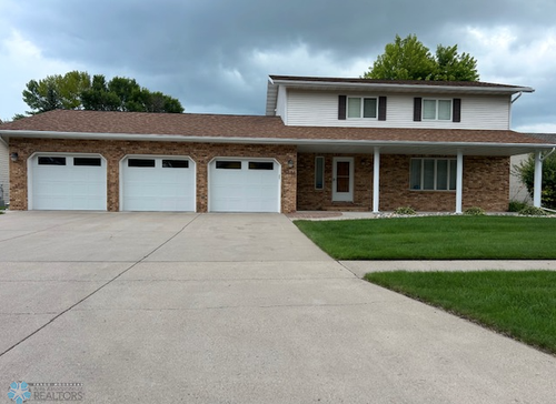 3626 21st St S, Fargo, ND, 58104-6596 | Card Image