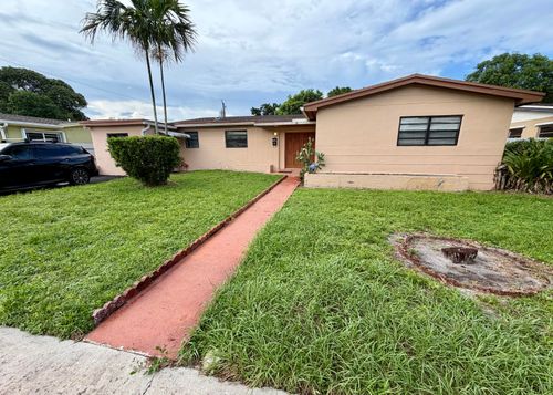 2021 Nw 187th St, Miami Gardens, FL, 33056-2716 | Card Image