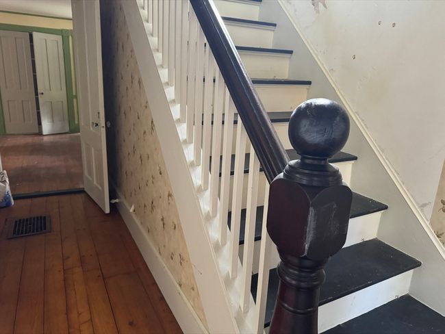 494 River Rd, House other with 6 bedrooms, 3 bathrooms and 4 parking in Deerfield MA | Image 7