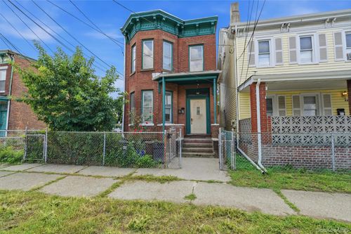 97 Courtney Ave, Newburgh, NY, 12550-6304 | Card Image
