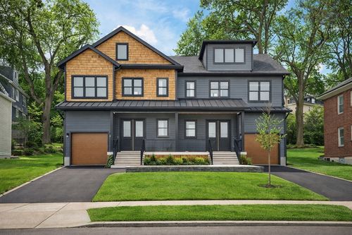 84-84 E Side Pkwy, Newton, MA, 02458-1816 | Card Image