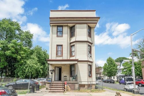 86 Eaton Pl, East Orange, NJ, 07017-5681 | Card Image