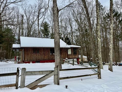 12 3rd Rd, Hawley, PA, 18428-4588 | Card Image