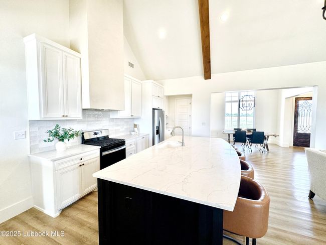 7211 W 12 Th St, House other with 3 bedrooms, 2 bathrooms and null parking in Plainview TX | Image 16
