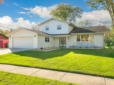 4609 176th Street, House other with 5 bedrooms, 2 bathrooms and 2 parking in Country Club Hills IL | Image 2