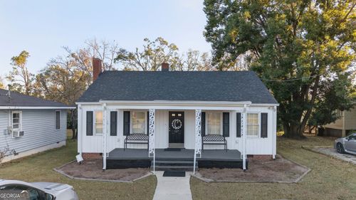 127 W Stuart Ave, Lyons, GA, 30436-1437 | Card Image