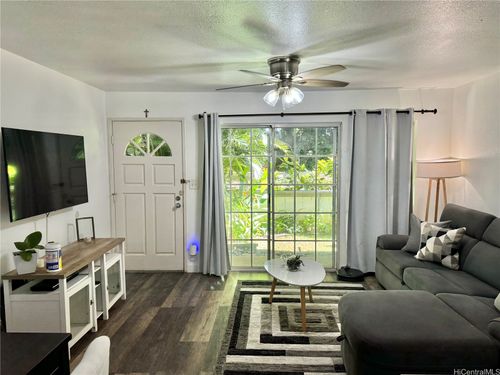 23bd-645 Mananai Pl, Honolulu, HI, 96818-5333 | Card Image