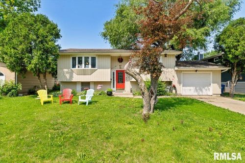 3110 N Pine St, Davenport, IA, 52804-1439 | Card Image