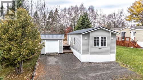 86 Hedgeview Dr, Fredericton, NB, E3B6S3 | Card Image