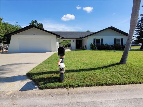5717 Seabreeze Dr, Port Richey, FL, 34668-3541 | Card Image