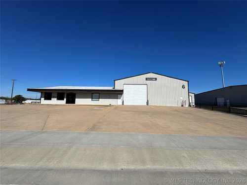100 E 9th, Ada, OK, 74820 | Card Image