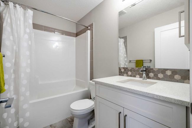 831 85 St Sw, Home with 4 bedrooms, 3 bathrooms and 2 parking in Calgary AB | Image 29