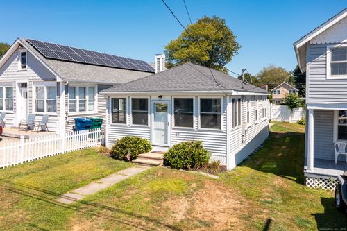 42 Old Colony Rd, Old Lyme, CT, 06371-2235 | Card Image