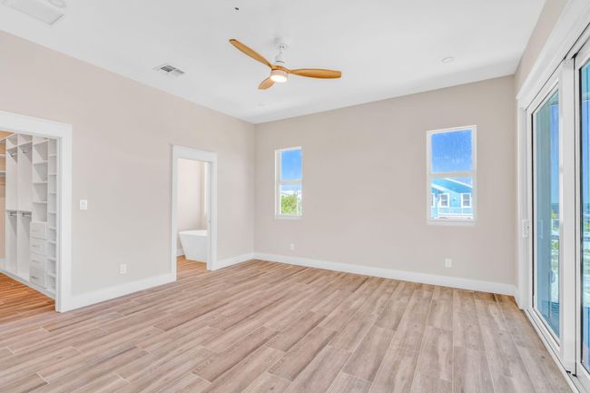 Primary Bedroom | Image 15