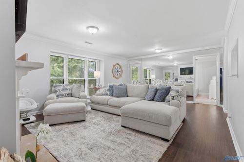 4908-4908 Seven Pine Cir, Huntsville, AL, 35816-1312 | Card Image