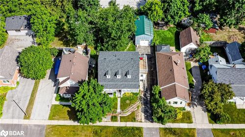 8 Dufferin St, Barrie, ON, L4N2J7 | Card Image
