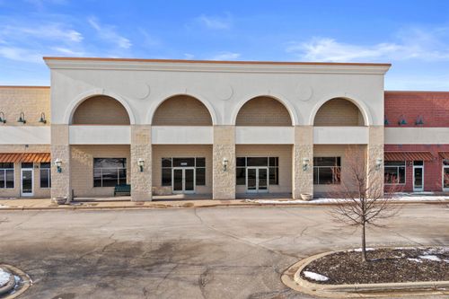 3028 Village Park Dr, PLOVER, WI, 54467-4300 | Card Image