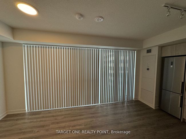 4012 - 195 Commerce St, Condo with 0 bedrooms, 1 bathrooms and null parking in Vaughan ON | Image 4