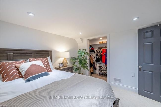 432 Forest Lawn Ave, House other with 3 bedrooms, 0 bathrooms and 5 parking in London ON | Image 39