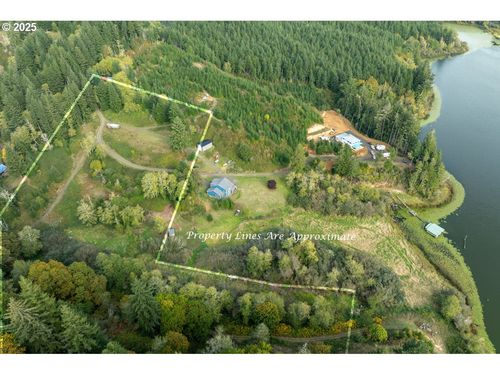 71399 Heavy Horse Rd, Lakeside, OR, 97449-8689 | Card Image
