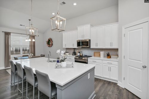 208 Doe Meadow Ln, Elgin, SC, 29045-7152 | Card Image