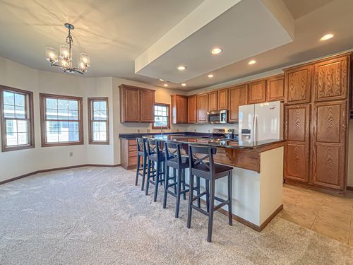 214 Potter Rd, Elkhorn, WI, 53121-4077 | Card Image