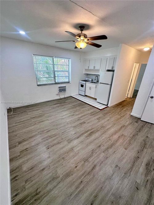 apt-12-9064 Collins Ave, Surfside, FL, 33154-3200 | Card Image