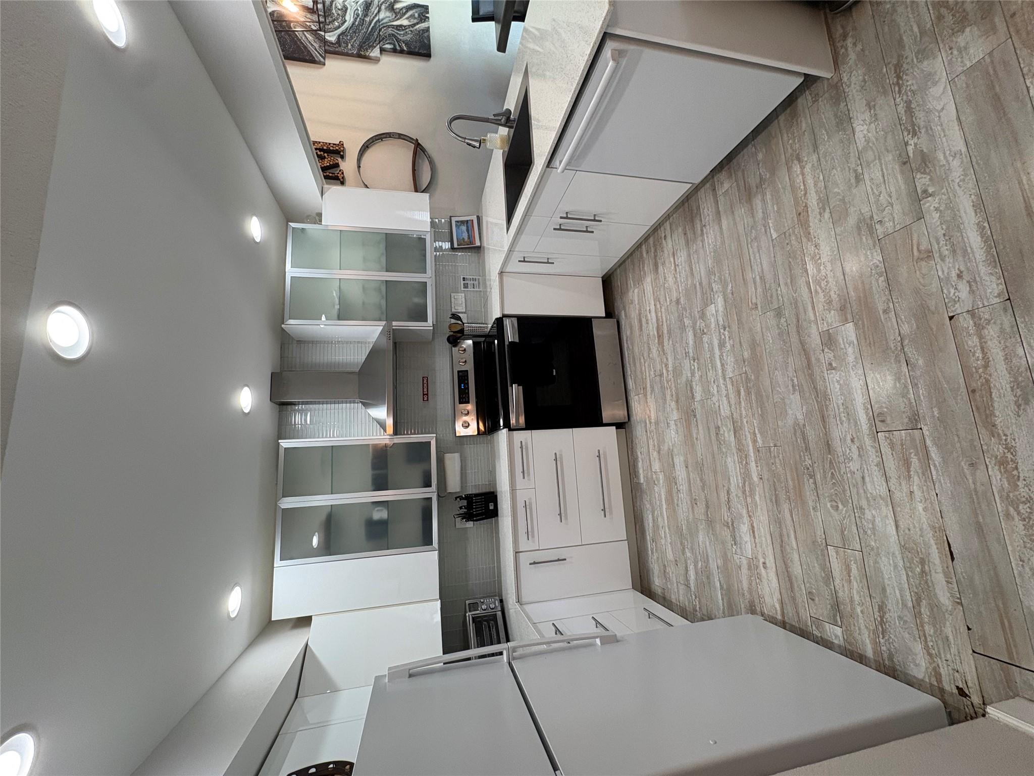Residential Lease in Point Venture 4