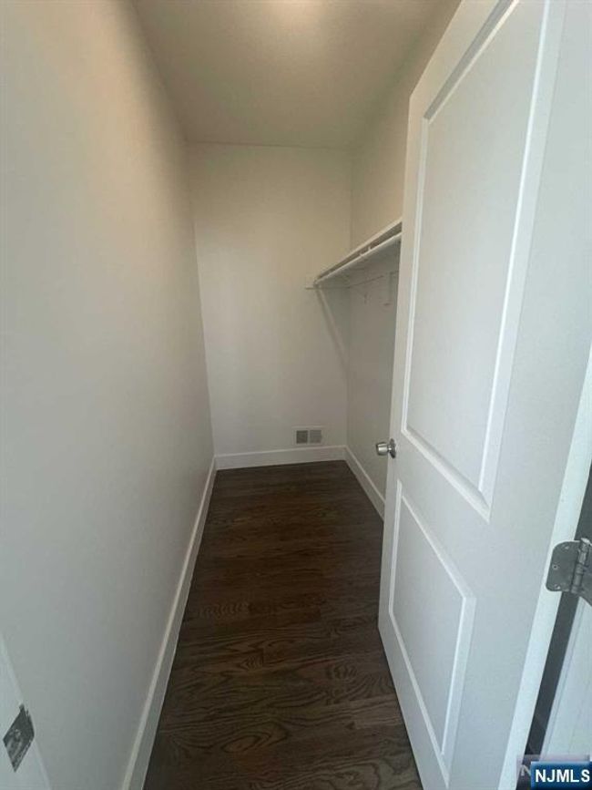 518 Hickory St, Home with 3 bedrooms, 3 bathrooms and null parking in Kearny NJ | Image 8