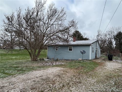 1213 W Mulberry St, Salem, IN, 47167-9432 | Card Image