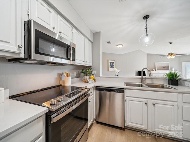 APT-302 - 18817 Nautical Dr, Condo with 2 bedrooms, 2 bathrooms and null parking in Cornelius NC | Image 12