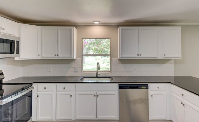 2021 Luke Ln, House other with 3 bedrooms, 2 bathrooms and null parking in Benton LA | Image 12
