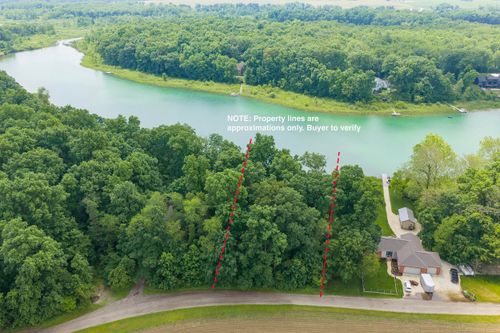 21597 Puterbaugh Ln, Cassopolis, MI, 49031-7500 | Card Image