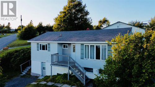 8 Moores Hill, Carbonear, NL, A1Y | Card Image