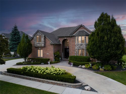 14229 Mandarin Dr, Shelby Township, MI, 48315-6837 | Card Image