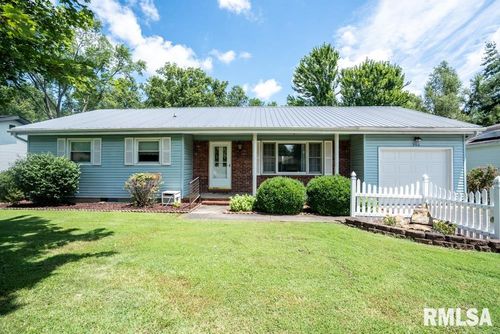 206 Patricia Ln, West Frankfort, IL, 62896-1936 | Card Image