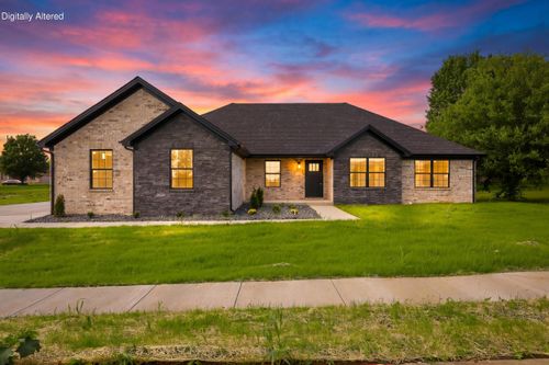 213 Delancey St, Berea, KY, 40403-1067 | Card Image